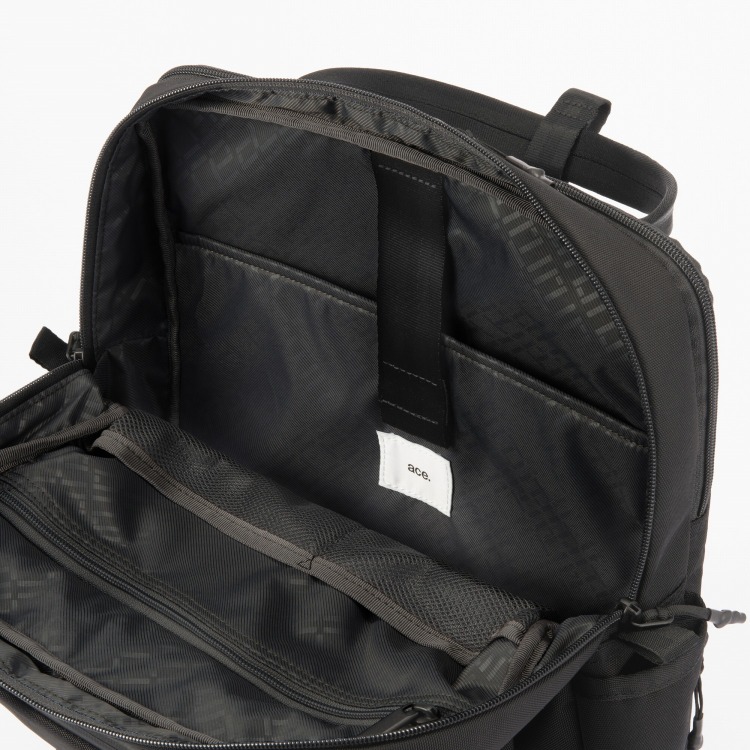 ace.／エース マルチタイド リュック 13L 67583(01：ブラック): ace