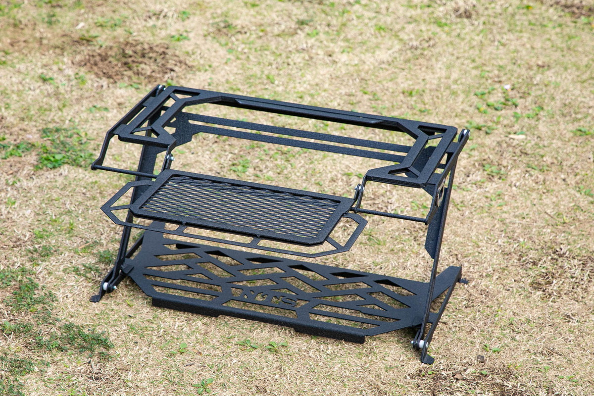 ソロキャンプのお供にピッタリな最新ミニテーブル3選 | GoodsPress Web