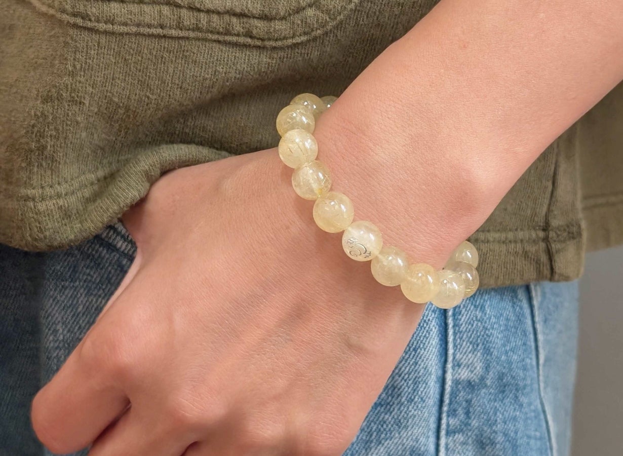 2025年「乙巳（きのとみ）」ヘビの刻印入り『金線ルチル水晶』ブレス