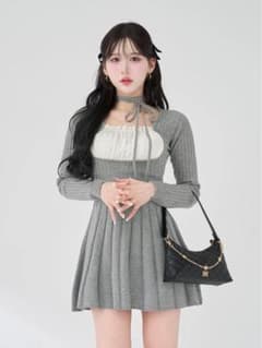 Darich ネックリボンデザインフレアニットミニワンピース - メルカリ