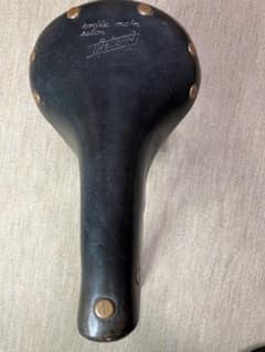 IDEALイデアル90 ルブールサイン入り アルミベース サドル フランス製