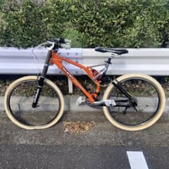 m53829042386_1.jpg?1711537880