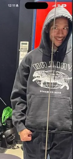 2026年最新】VALLAD パーカーの人気アイテム - メルカリ