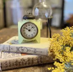 2026年最新】ウランガラス置き時計の人気アイテム - メルカリ