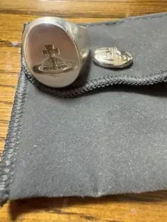 2026年最新】ヴィヴィアン シールリングの人気アイテム - メルカリ