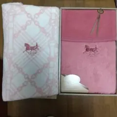 2026年最新】セリーヌアクリル毛布の人気アイテム - メルカリ