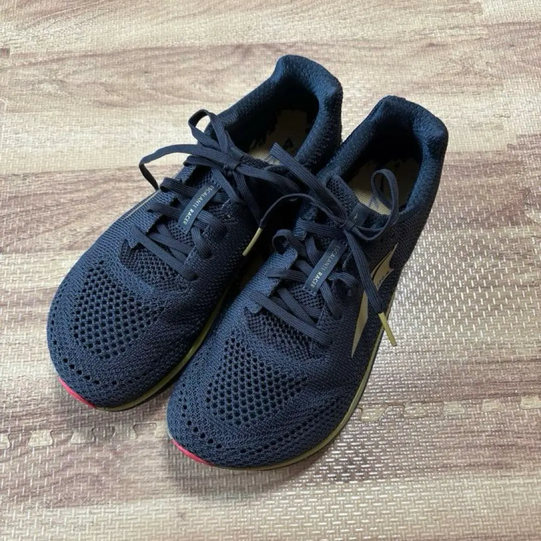 2026年最新】altra escalante racerの人気アイテム - メルカリ