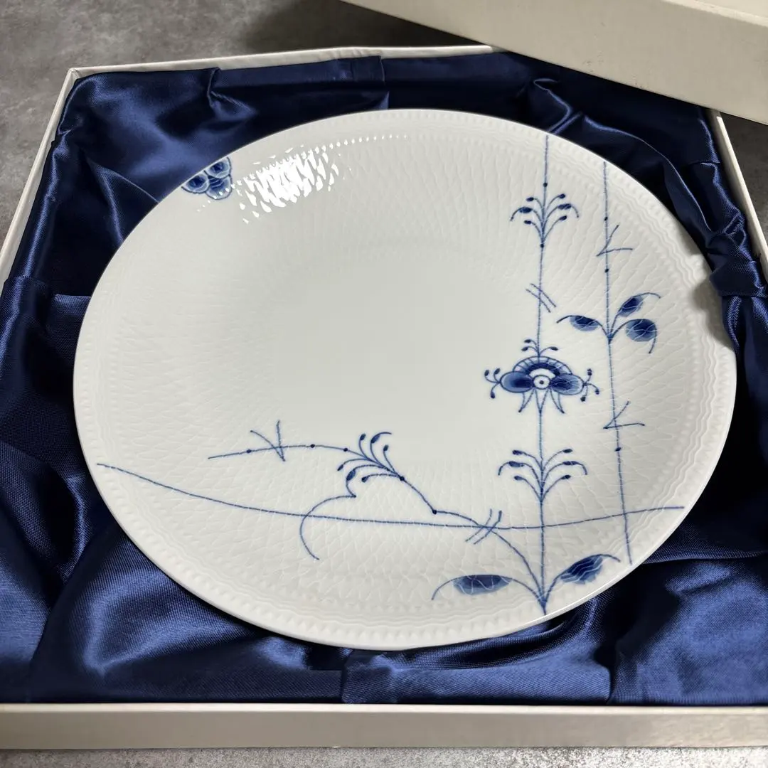 2026年最新】ロイヤルコペンハーゲン ブルーパルメッテ プレート26cmの