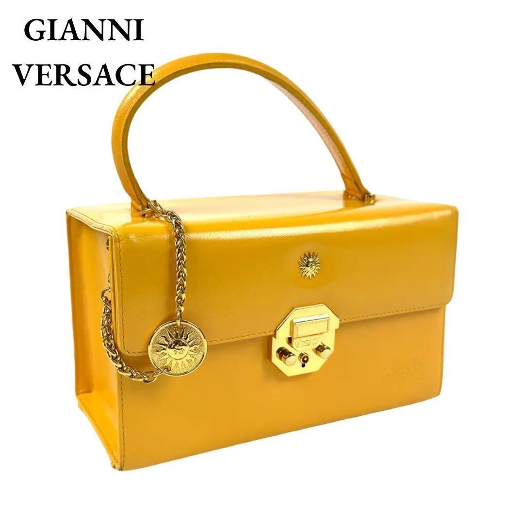 2026年最新】ヴェルサーチ バニティバッグの人気アイテム - メルカリ