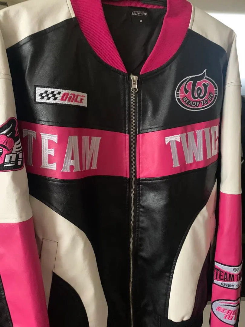 2026年最新】TWICEスタジャンの人気アイテム - メルカリ