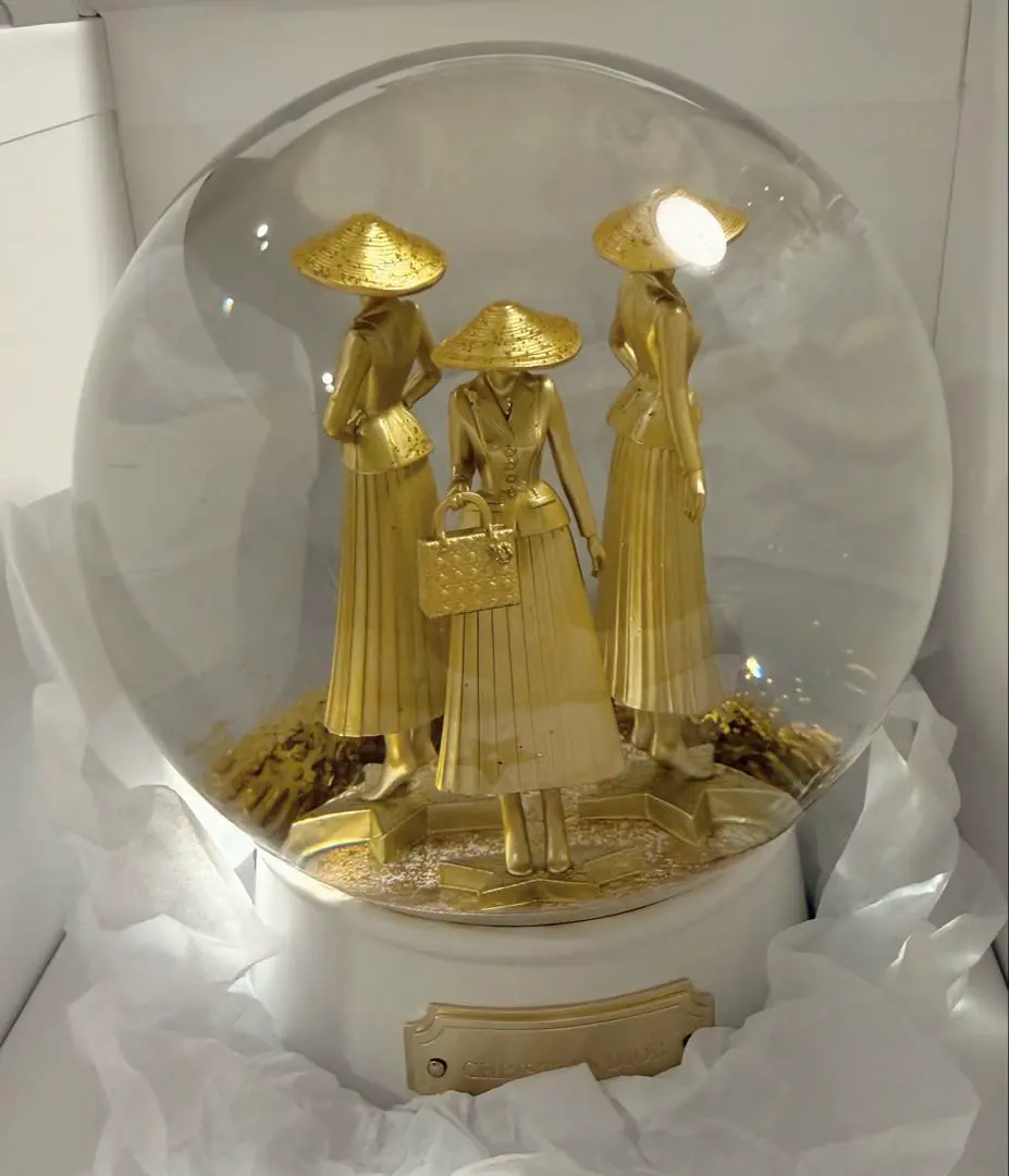 2026年最新】dior スノードームの人気アイテム - メルカリ