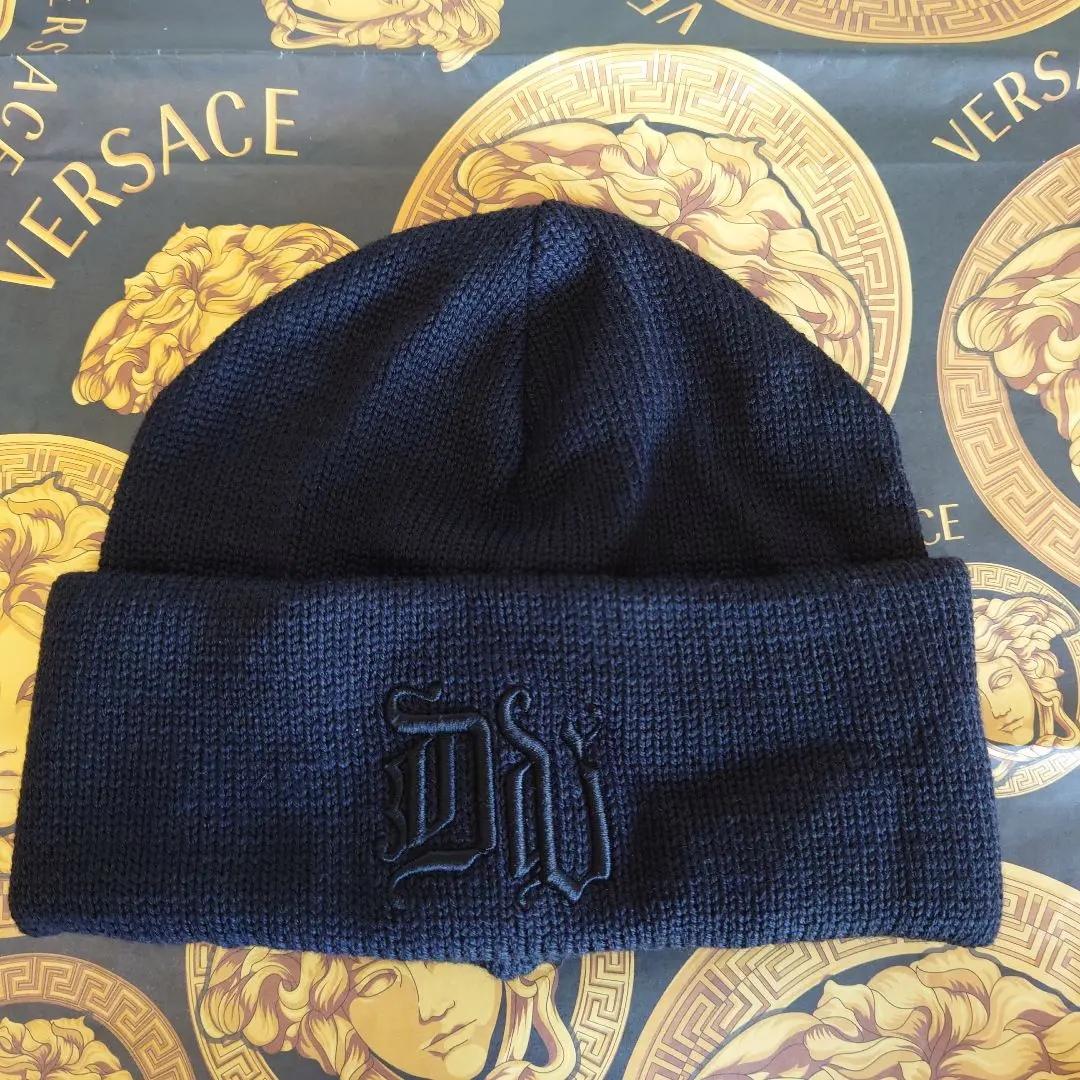 2026年最新】VERSACE ニット帽・ビーニーの人気アイテム - メルカリ