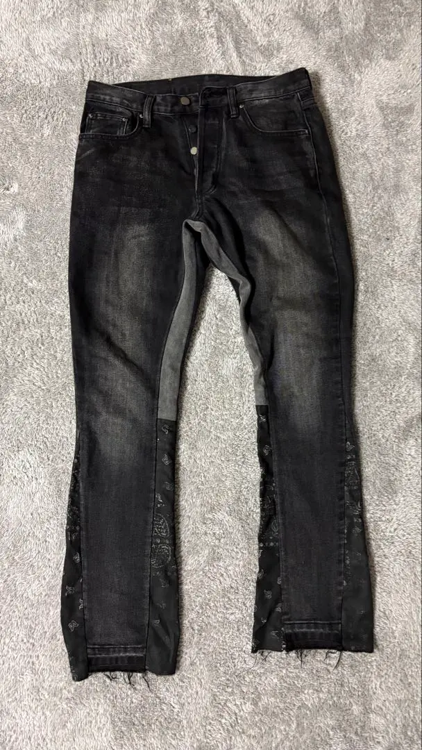 2026年最新】mnml デニムカラー：ブラック ブーツカットデニム・フレア