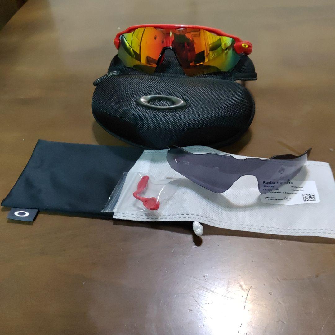 Oakley スポーツサングラス レッド/イエロー - メルカリ