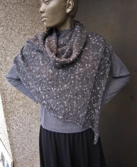 ヨーガンレール　美品　ウールコットンのケープ　ババグーリ