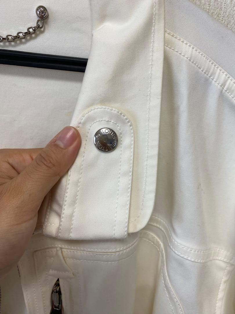 LOUIS VUITTON ホワイトアウター
