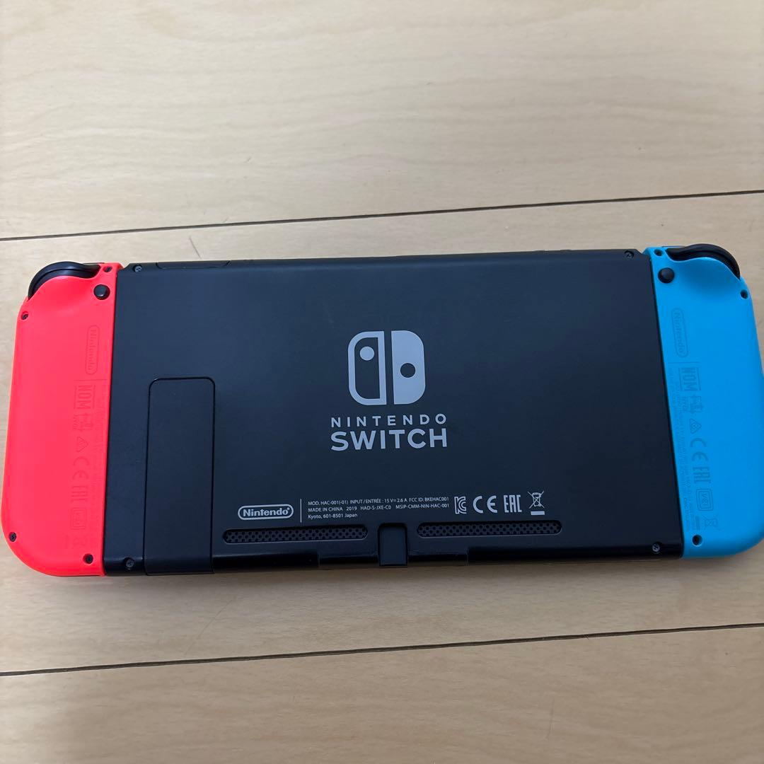 Switch 本体とドック