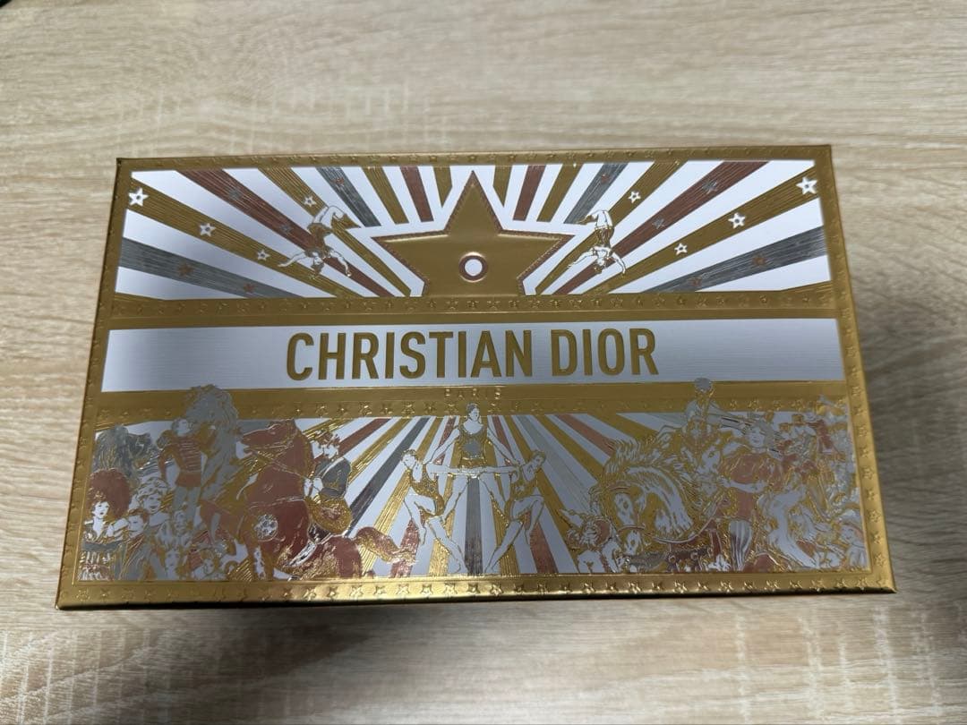 [新品・未使用]Dior クリスマスコフレ 2025 アイシャドウパレット