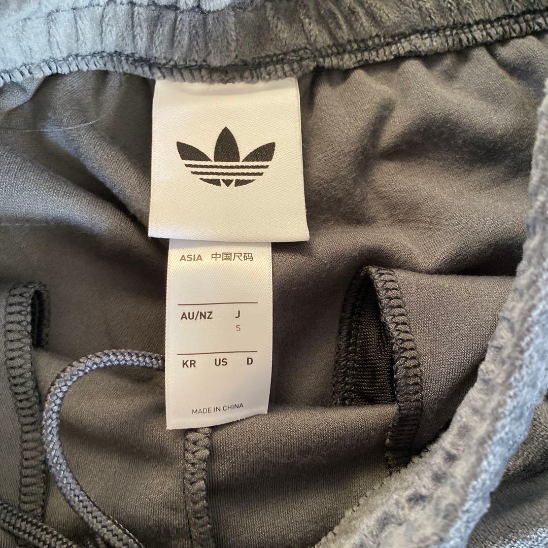 adidas アディダス ベロアトラックパンツ