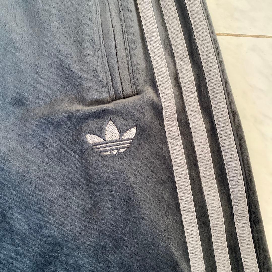 adidas アディダス ベロアトラックパンツ