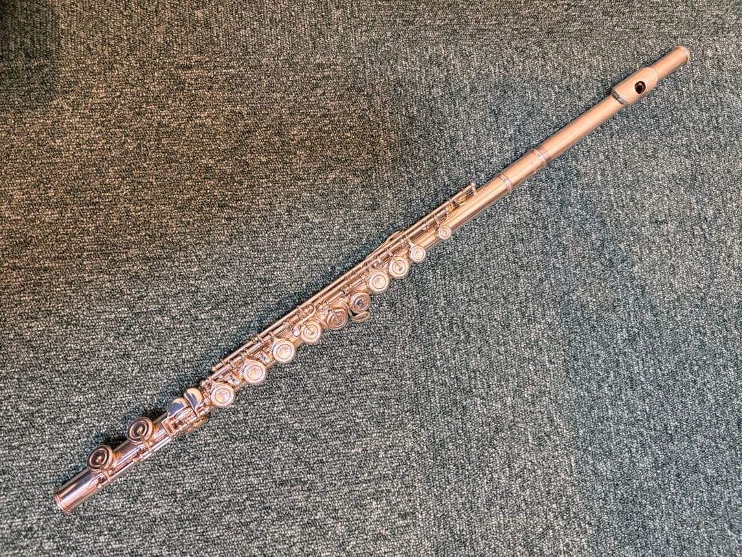 YAMAHA　ヤマハ　フルート　YFL-212LRS　Eメカ　リッププレート銀製