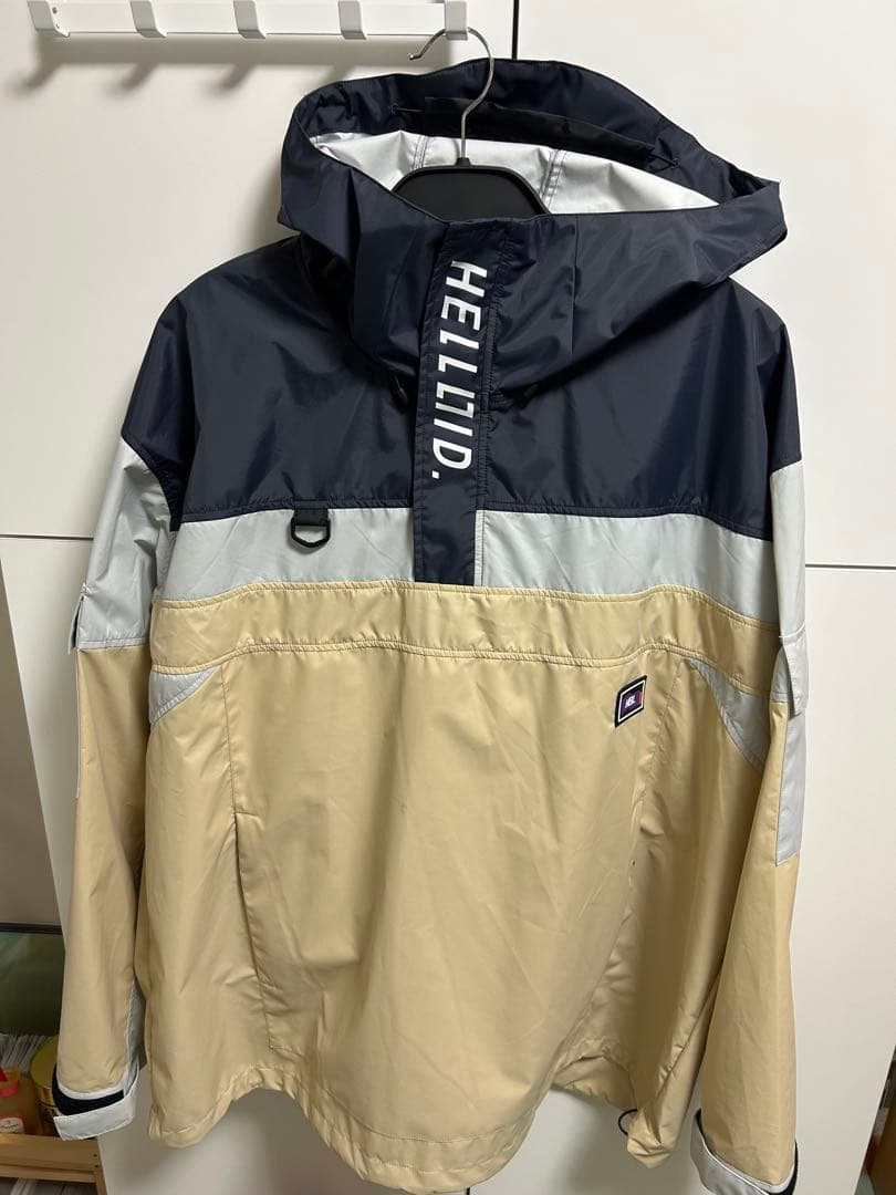 上下セット HELLOID フード付きスノーボードウェア Lサイズ 使用1回のみ