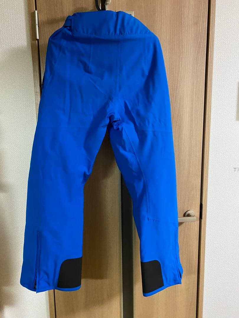 2023/2024 オンヨネ サロモンチームウエア　ジャケットSS パンツS