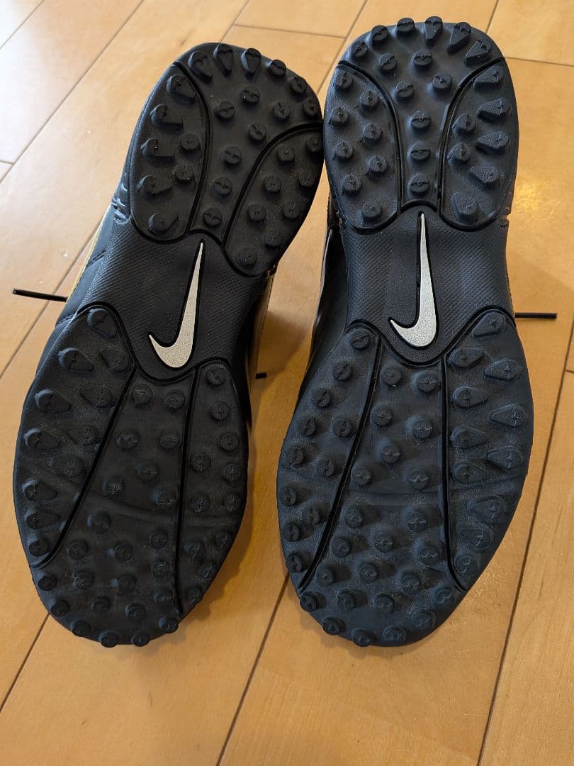 Nike Total 90 トレーニングシューズ ブラック/ゴールド