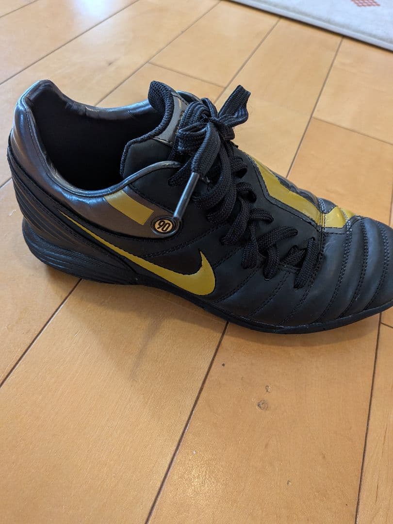 Nike Total 90 トレーニングシューズ ブラック/ゴールド