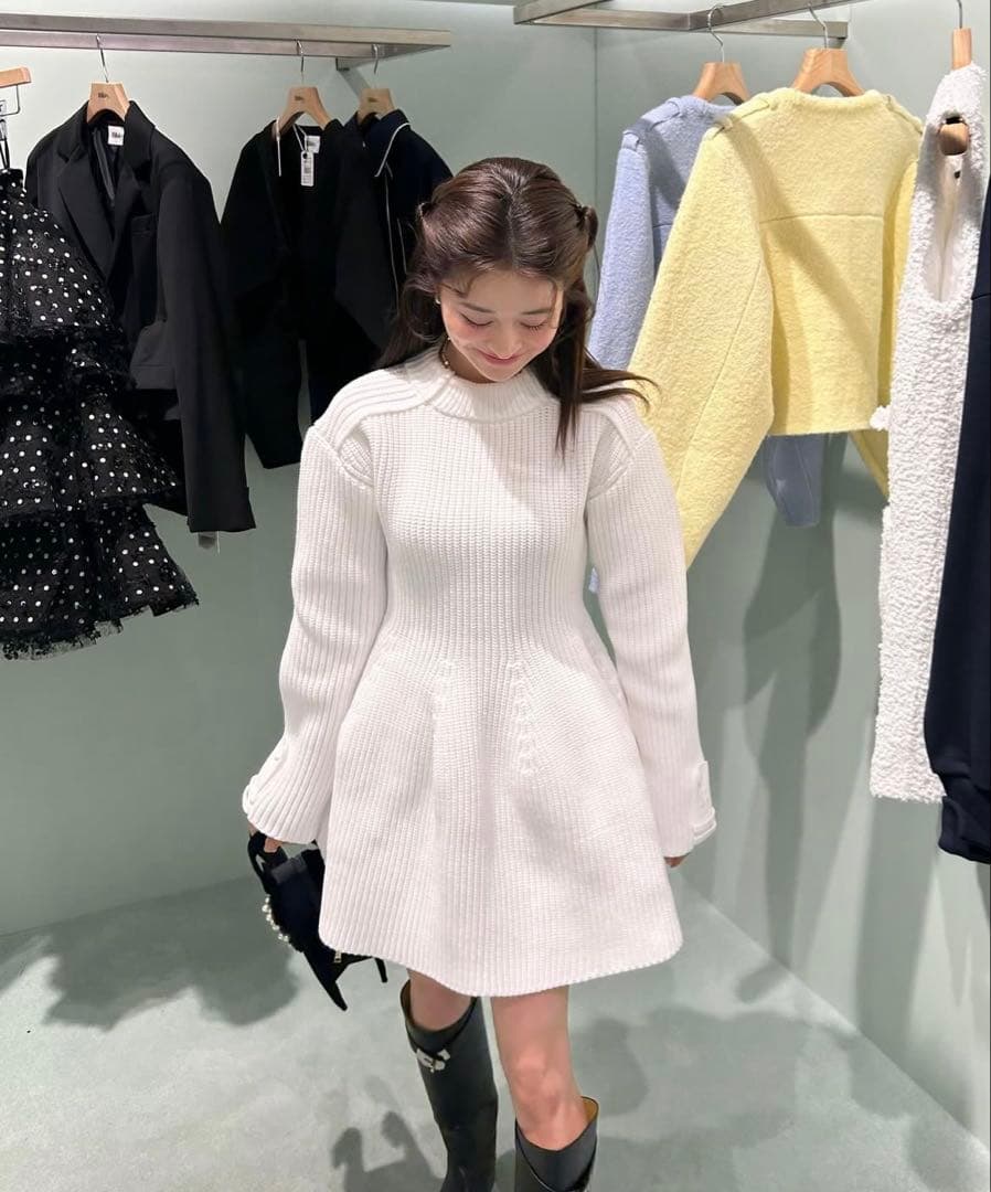 【新品未使用】Bibiy. リブ編み長袖ニットワンピース ホワイト