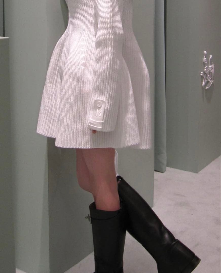 【新品未使用】Bibiy. リブ編み長袖ニットワンピース ホワイト