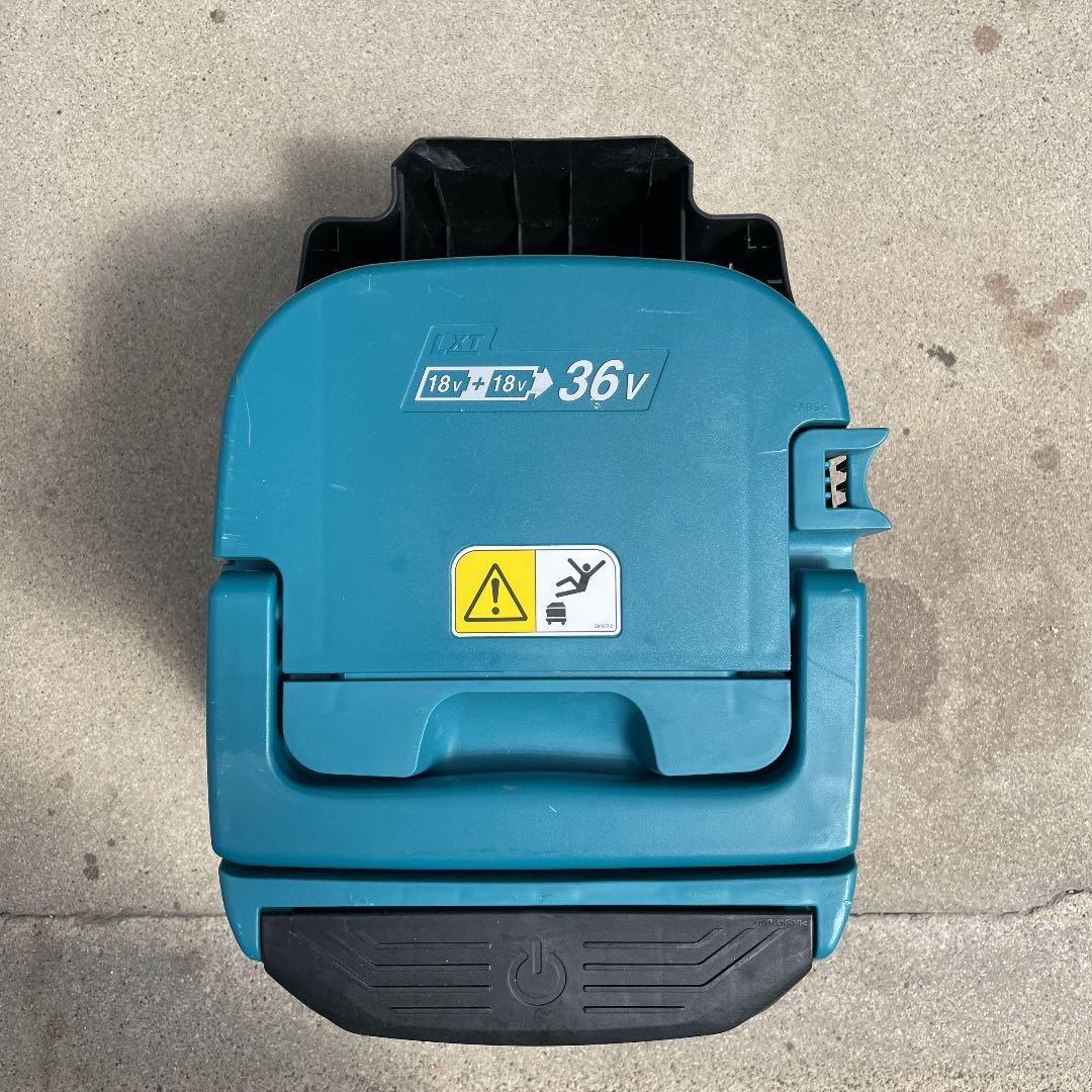 マキタ充電式集じん機　乾湿両用　業務用