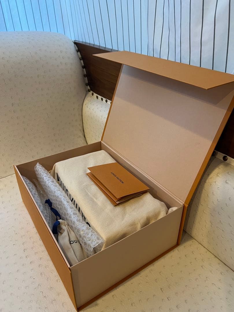 Louis Vuitton マルフルーフ花器モノグラムフラワートランク付属品完備