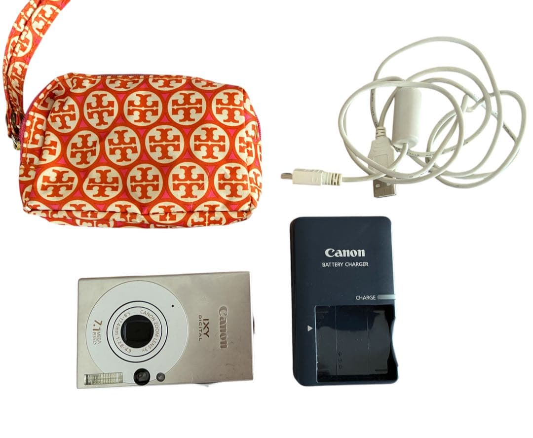 Canon IXY DIGITAL 10 本体と付属品