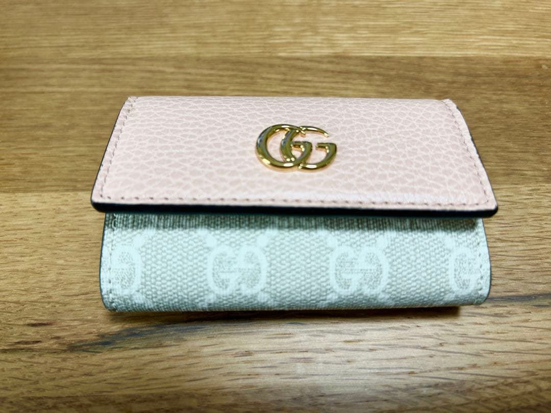 GUCCI GGロゴ 二つ折り6連キーケース ピンク