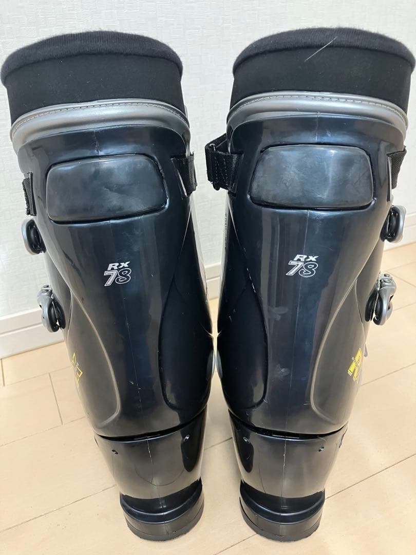 プラスアクション　PLUSACTION スキーブーツ でかい30.0cm以上？