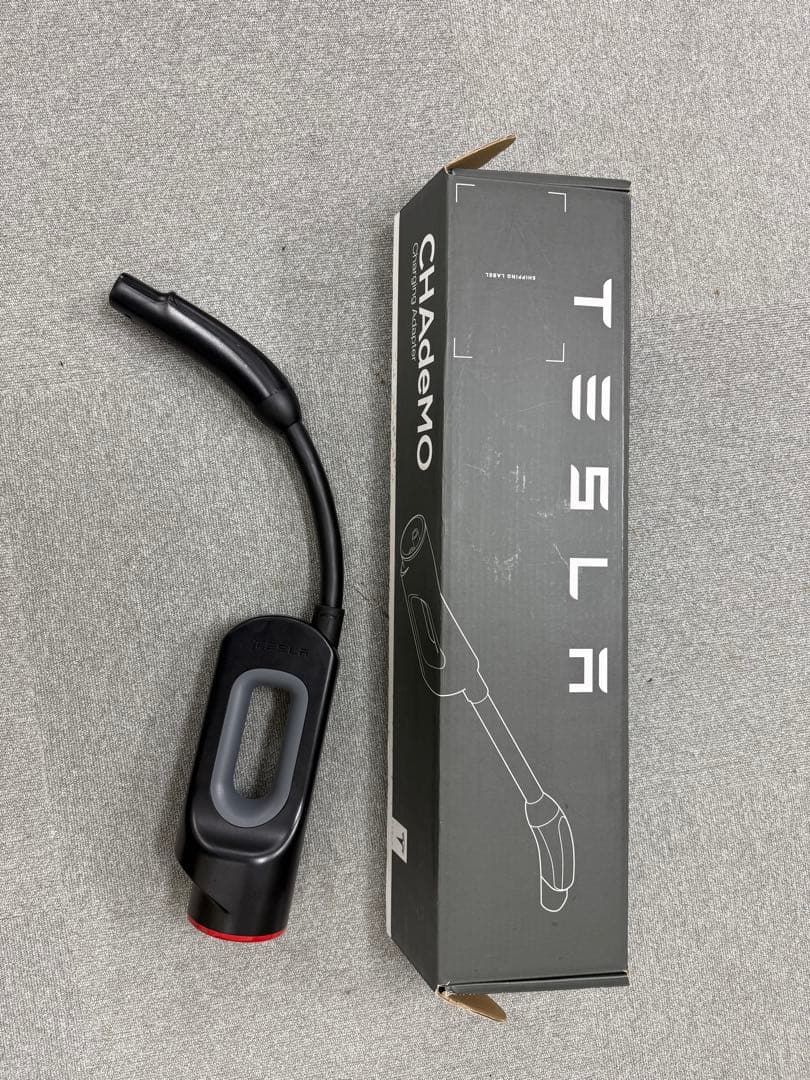 テスラ　チャデモアダプター