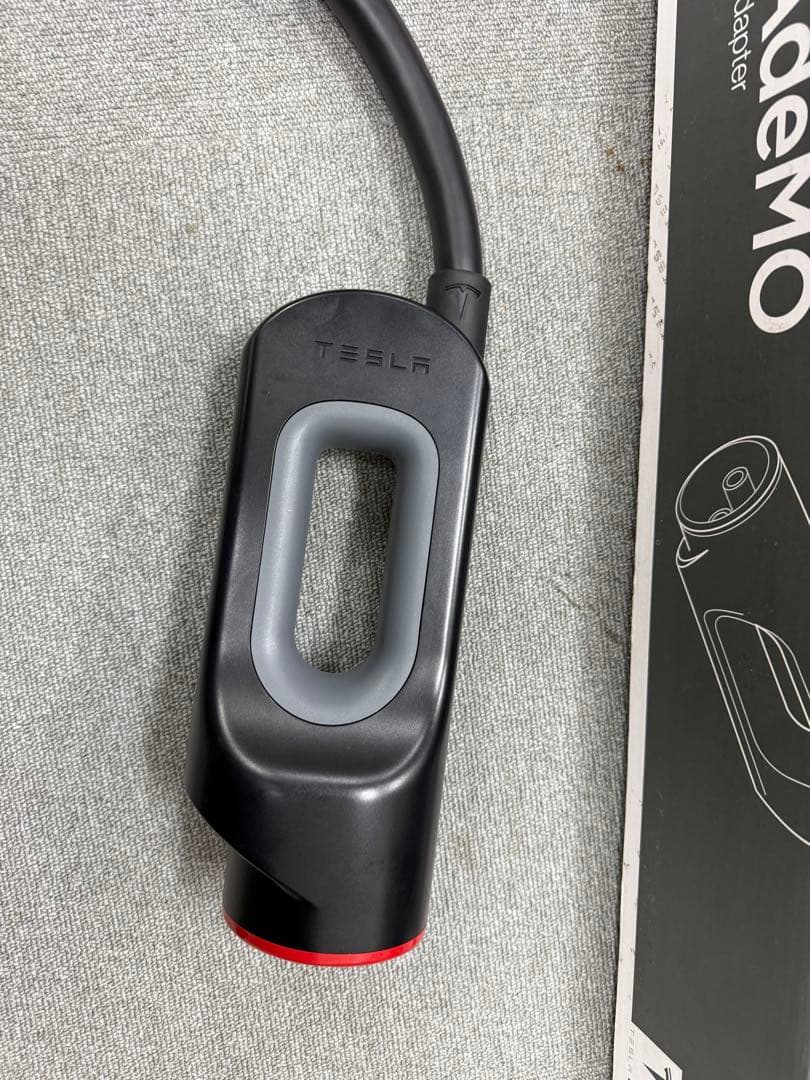 テスラ　チャデモアダプター