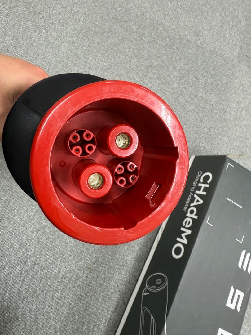 テスラ　チャデモアダプター