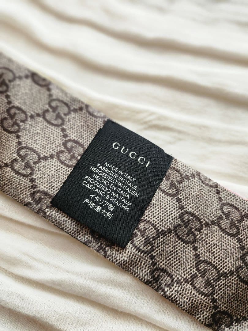 【新品未使用】GUCCI 花柄 GGロゴ スカーフ