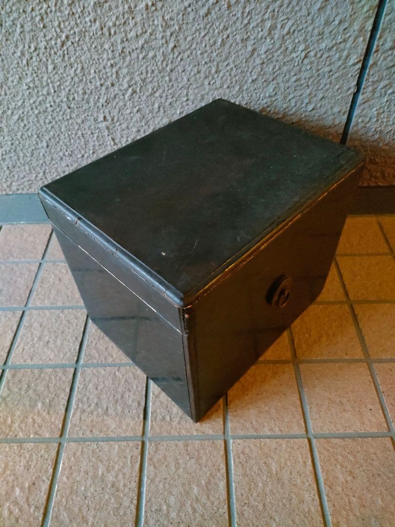 小鼓 皮2枚 胴2つ 紐2組 箱