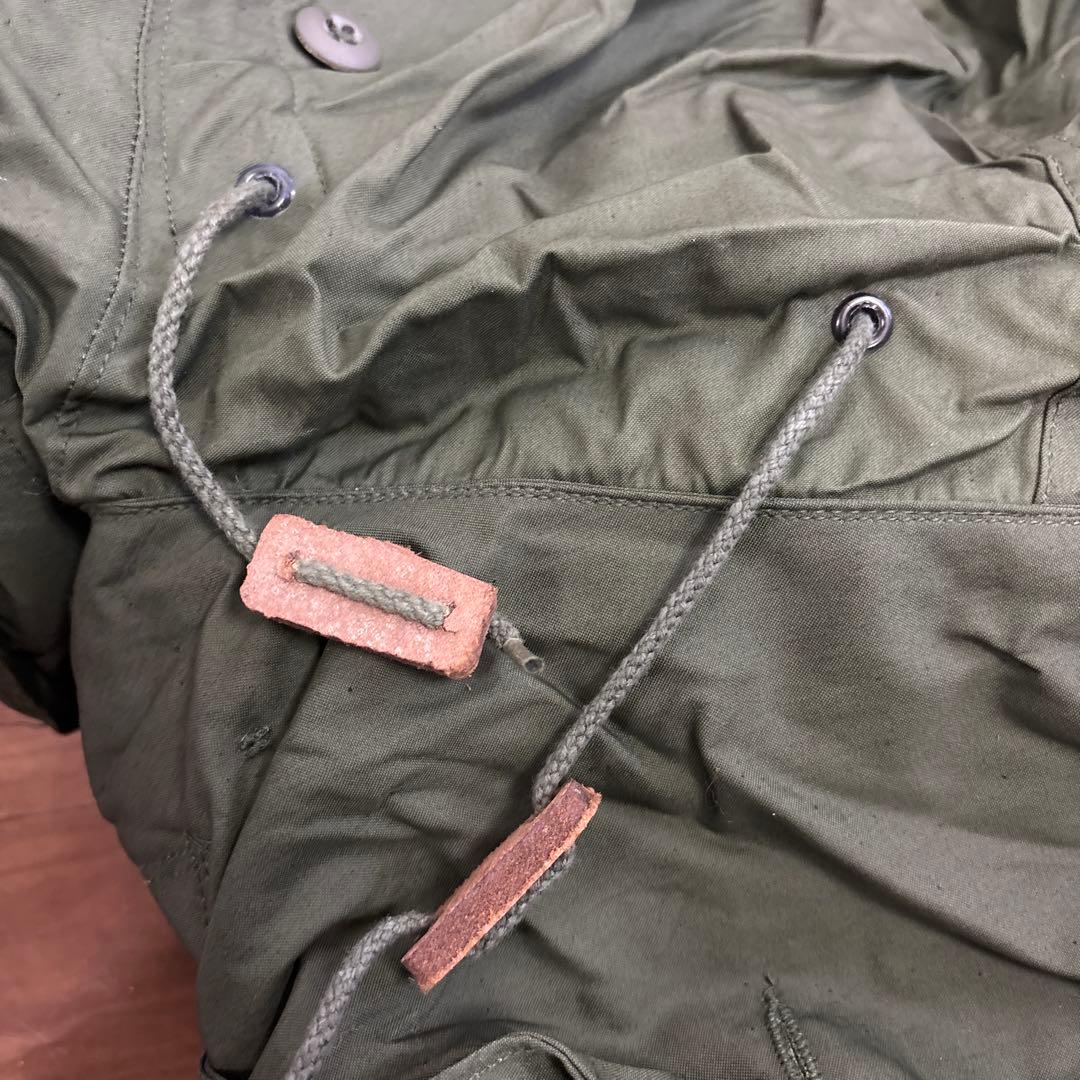 デッドストック 米軍 実物 80s M65 フィッシュテールパーカーフード ②