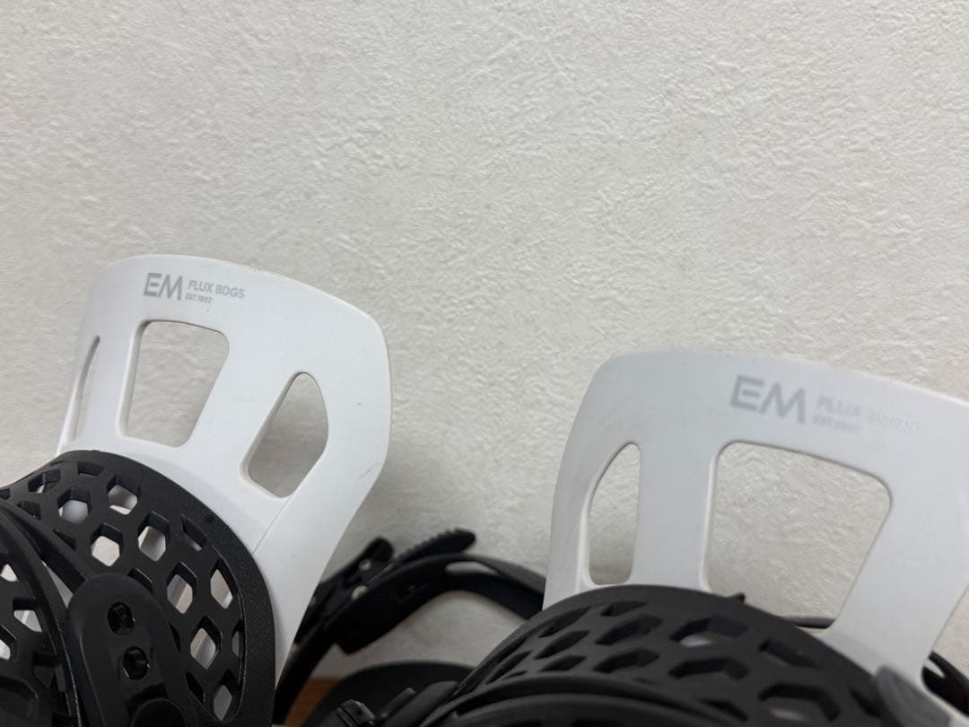 FLUX EM MLサイズ スノーボード ビンディング
