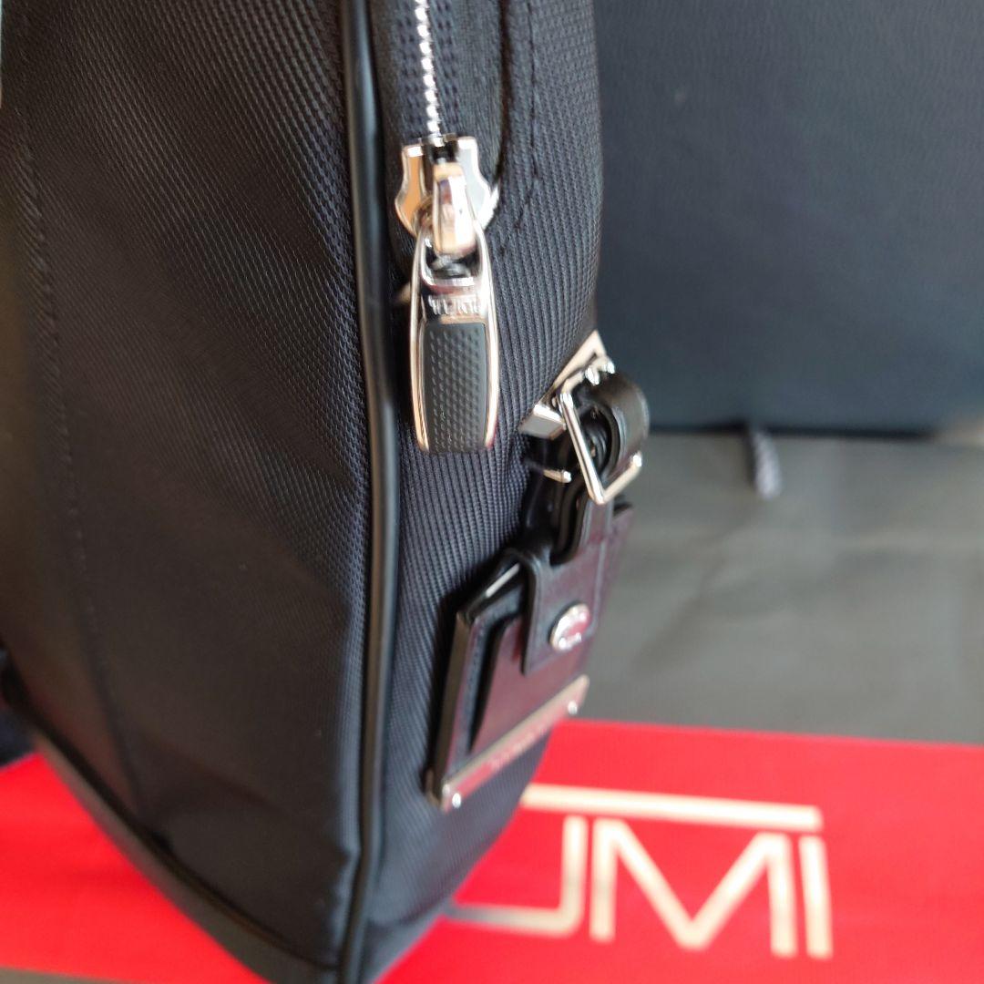 【ほぼ未使用】TUMI 025503010D3 アリーヴェ マーティン スリング