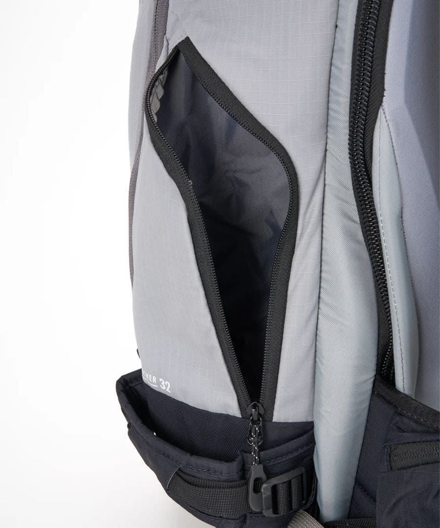 25/26' DAKINE POACHER BACKPACK 32L 新品未使用