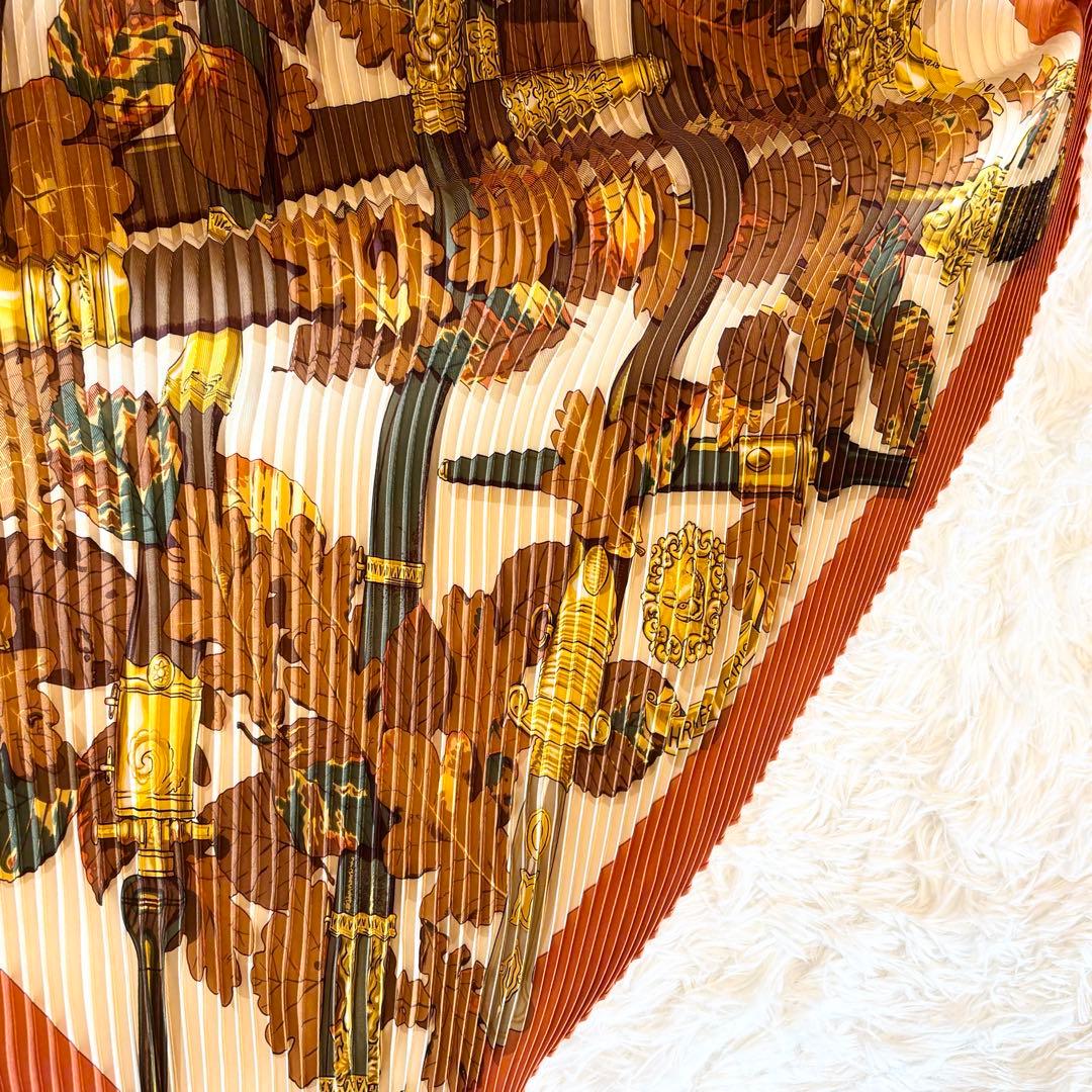 HERMES エルメス プリーツカレ スカーフ 125 シルク オレンジ系 箱付