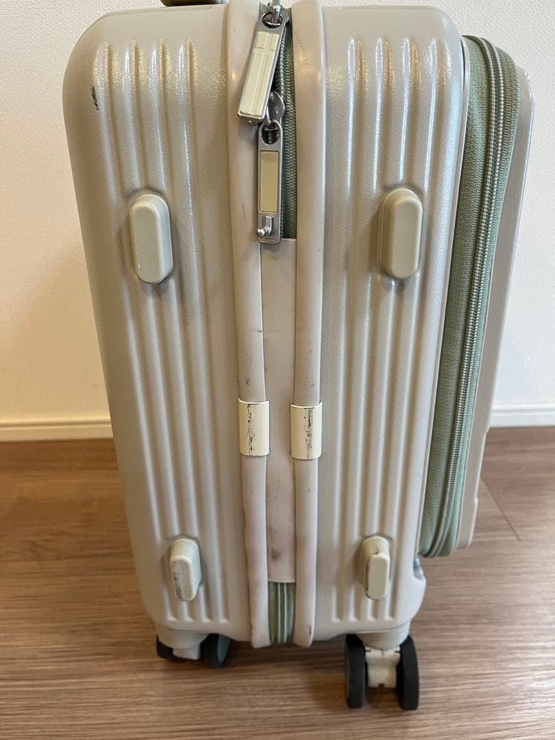 イノベーター　キャリーケース INV30 21L