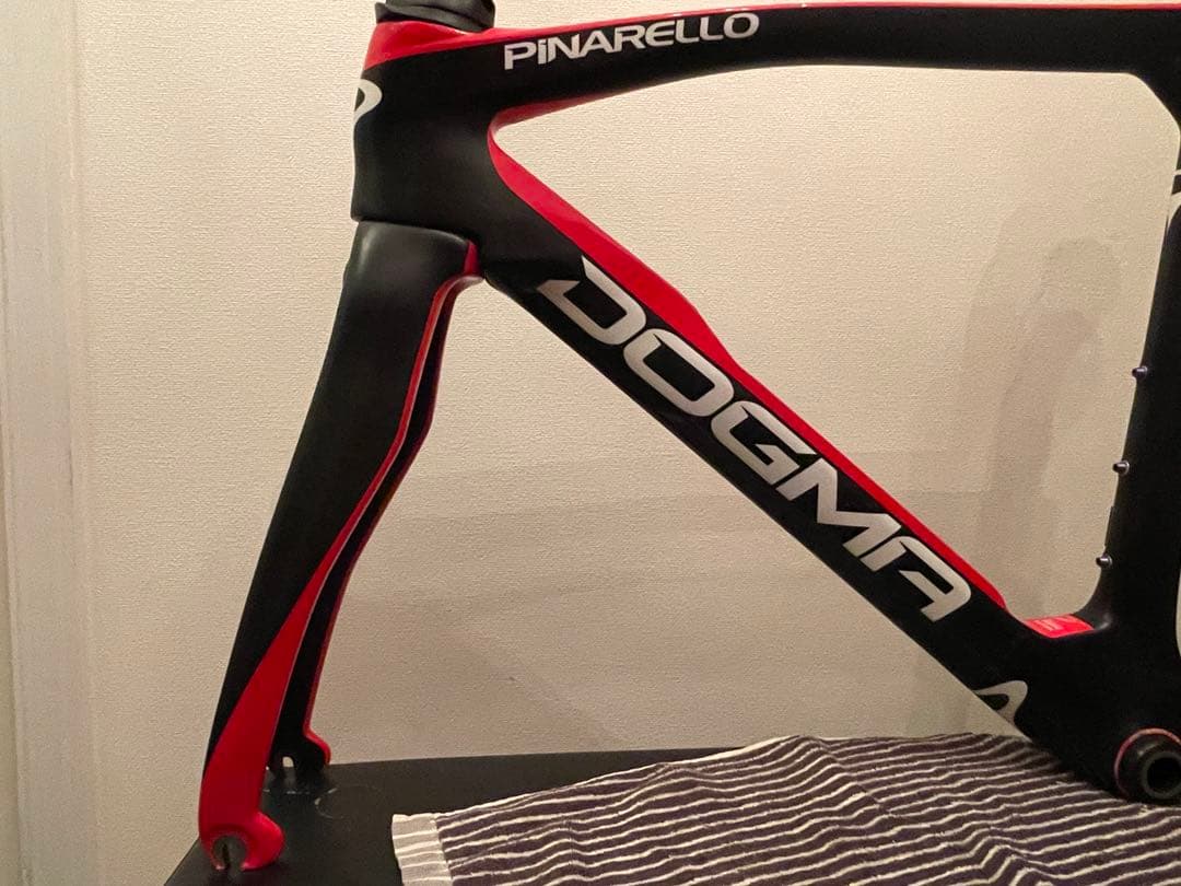【値下げ可】2022 ピナレロ　ドグマ　F12 フレームセット+BB【美品】