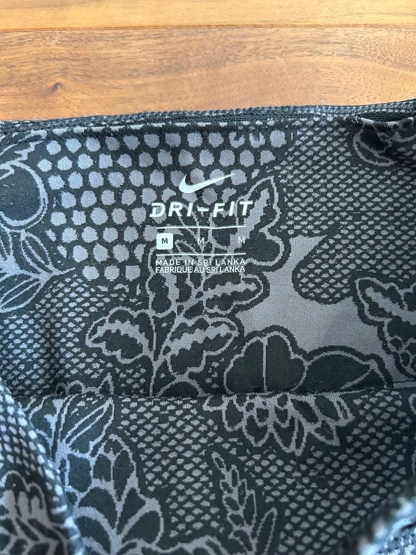 【値下】Nike ヨガウェア3点セット タンクトップとレギンス