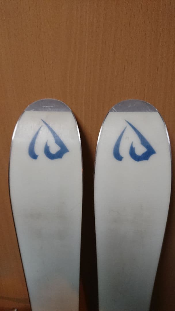 ID ONE MR-J 140㎝ ソール約265～285㎜ モーグル スキー板